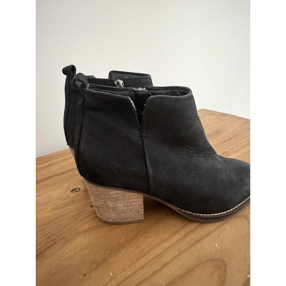 Blondo Black Suede Ankle Boots Block‎ Heel Side Zip Women Size 6 - Picture 3 of 5